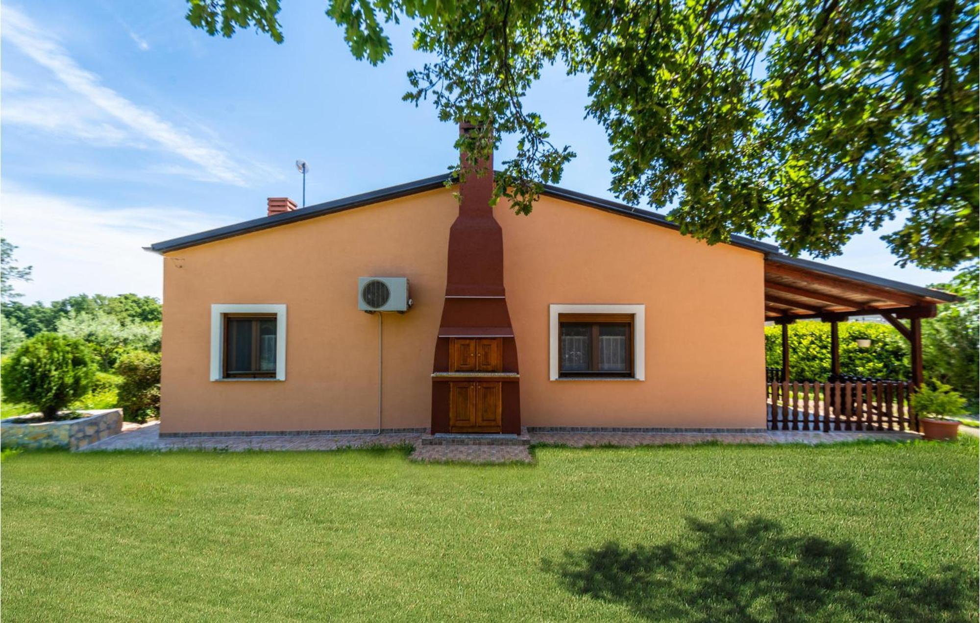 Amazing Apartment In Krnica With Kitchen Extérieur photo